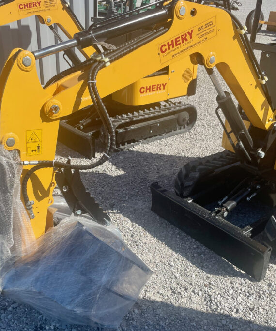 13.5 horsepower Chery Industrial 2200 pound Mini Excavator for sale.