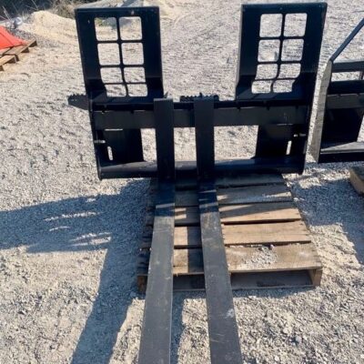 Skid Steer Heavy Duty 48" Pallet Forks W/ Walk Thru Brick Guard