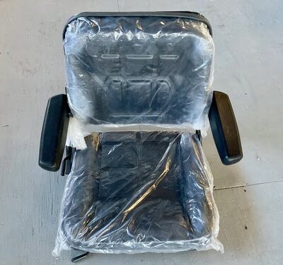 Universal Seat W/Armrest