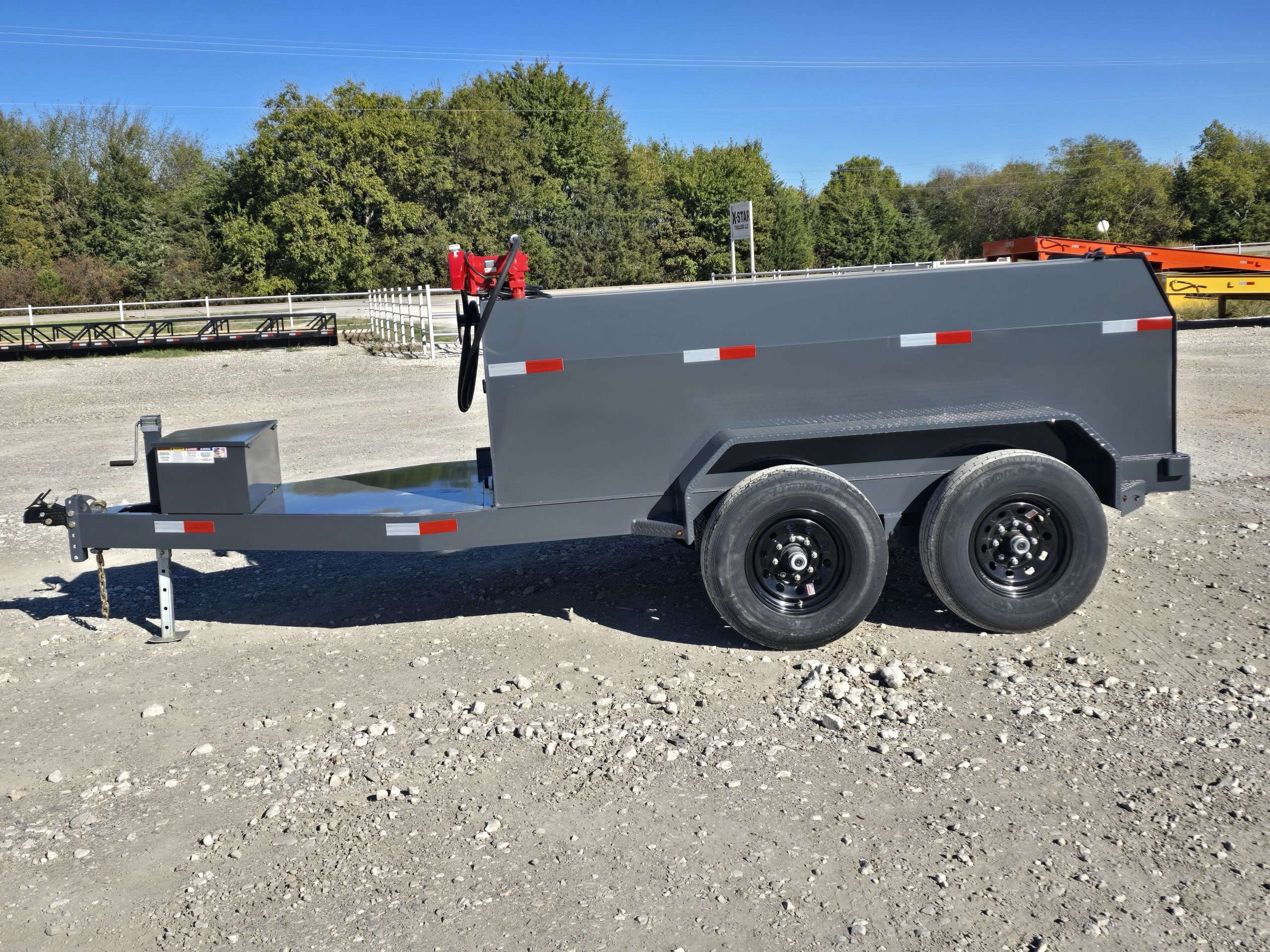 990 gallon fuel trailer cliffhouse buildings - Cliffhouse Buildings
