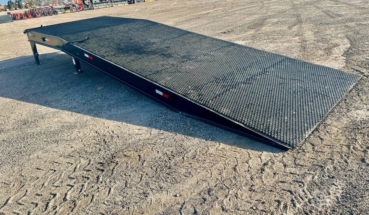 adjustable loading ramp cliffhouse - Cliffhouse Buildings