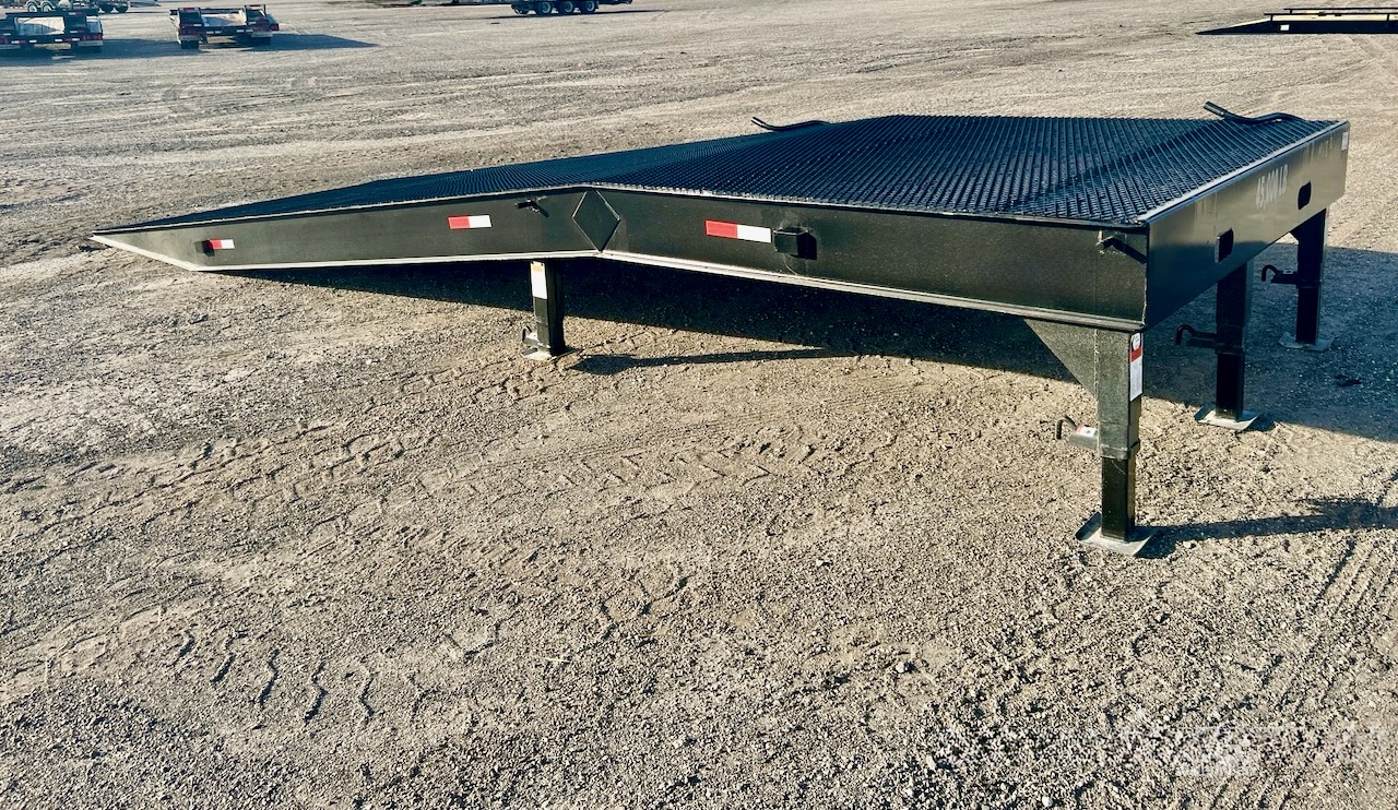 cliffhouse portable loading ramp steel deck - Cliffhouse Buildings